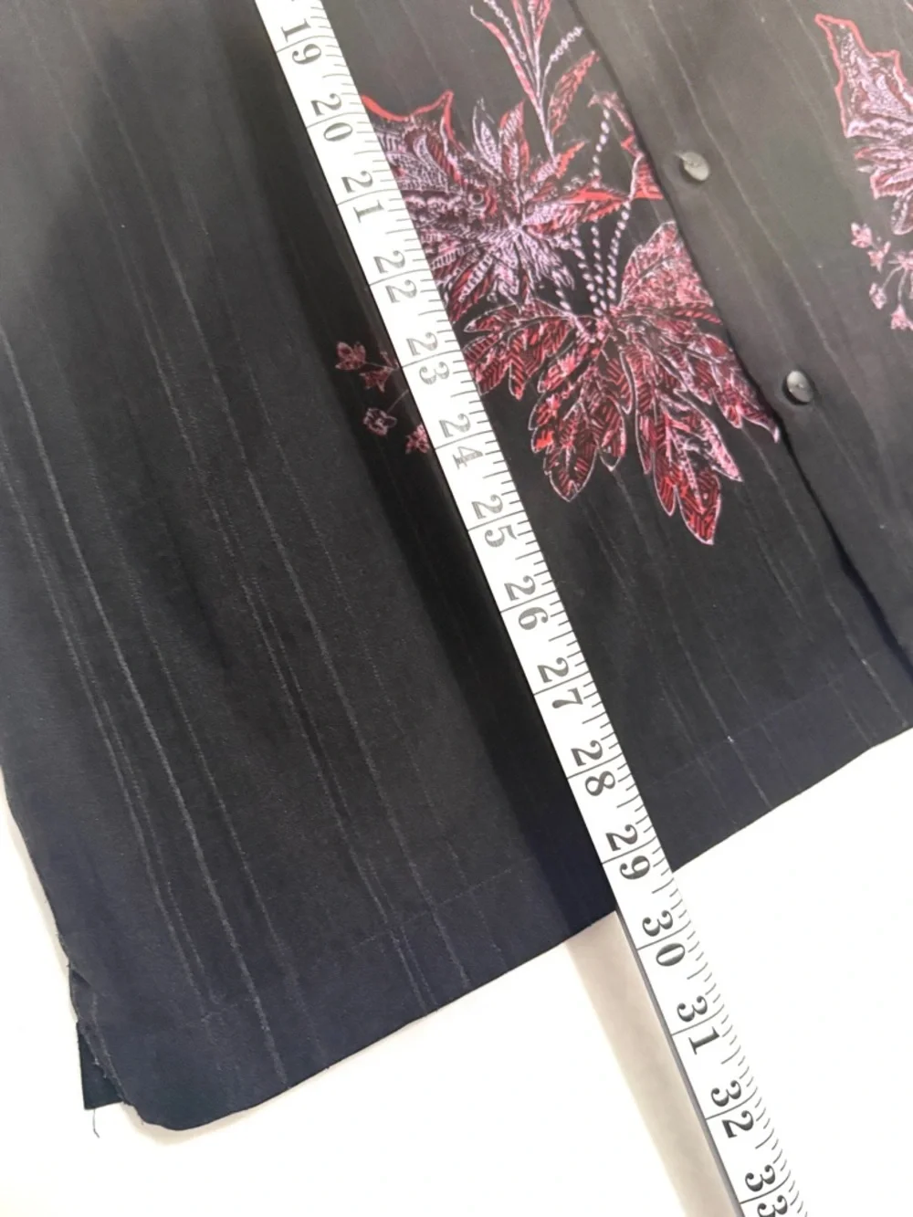 Van Heusen Black Short-Sleeve Button-Down Shirt with Floral Print, size XL